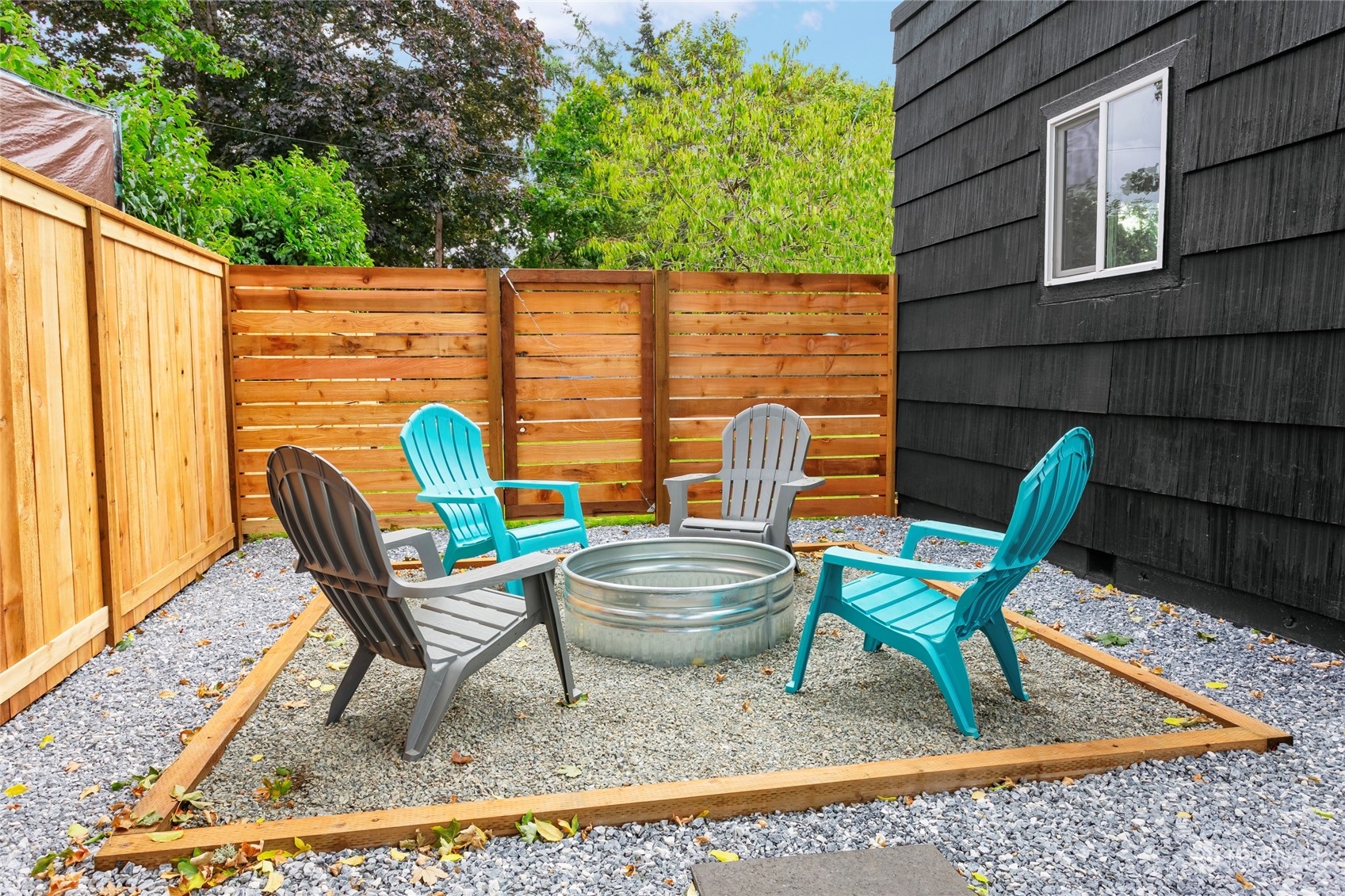 507 Violet Meadow Street S