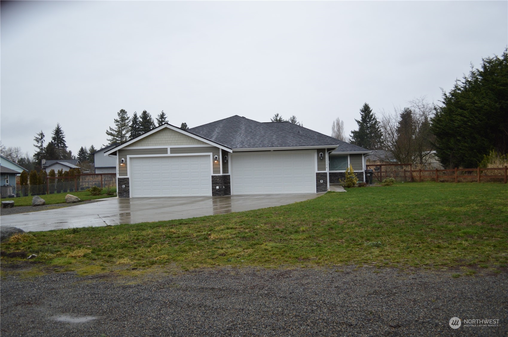 1119 A & B 106th St Ct E