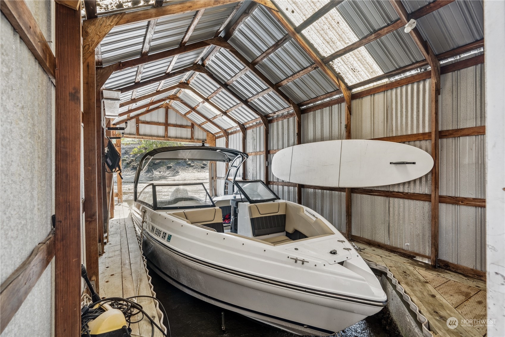 2433 Day Island Boulevard W