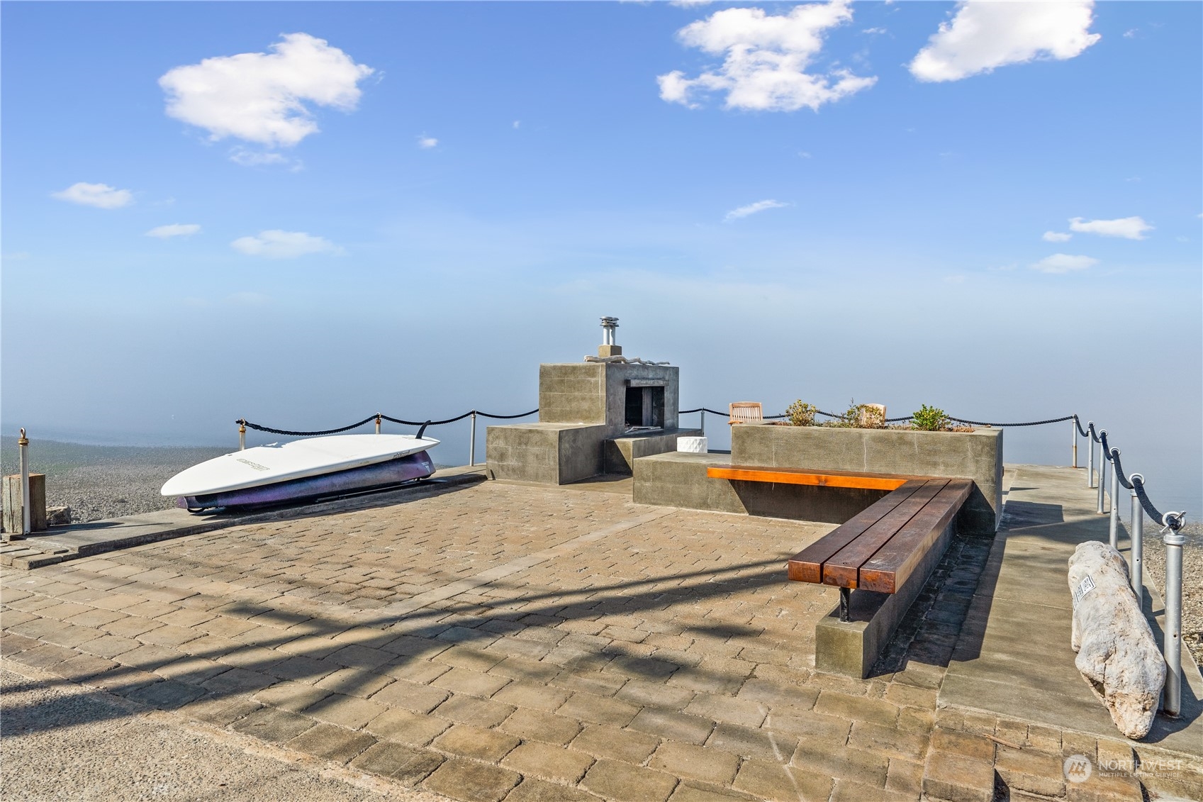 2433 Day Island Boulevard W