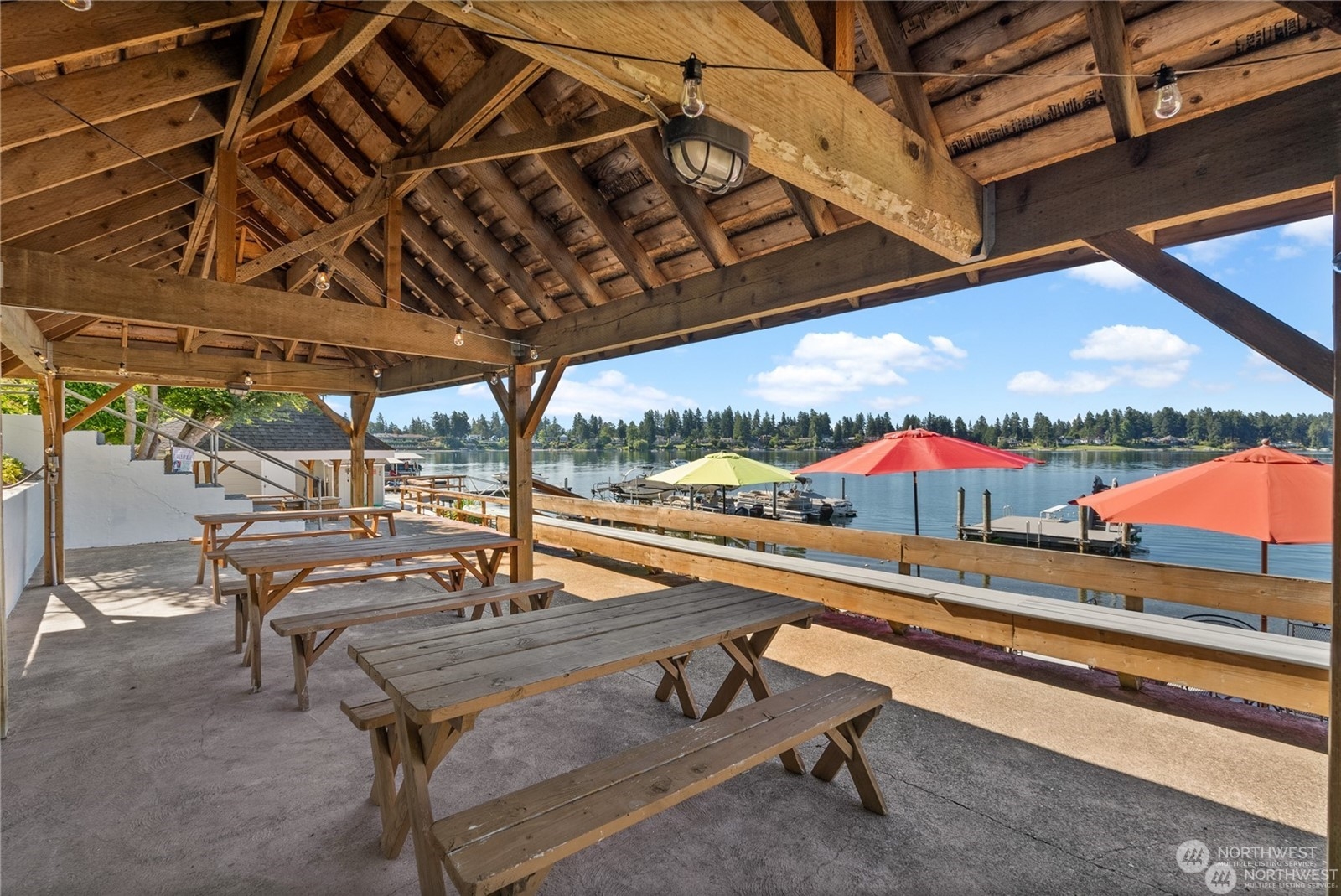 2 Lakeside Country Club SW