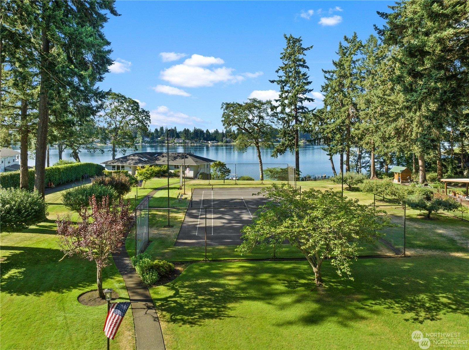 2 Lakeside Country Club SW
