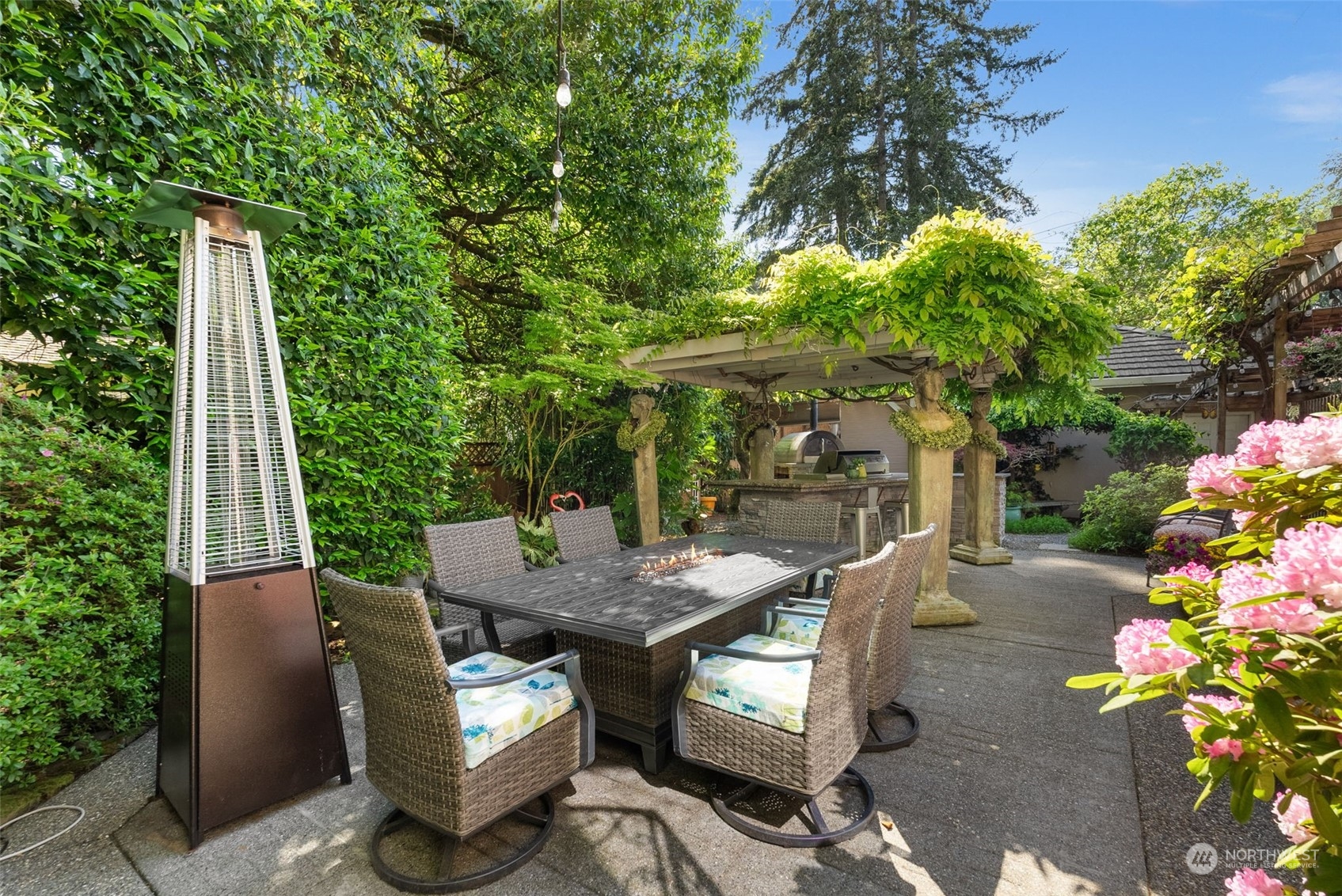 2 Lakeside Country Club SW