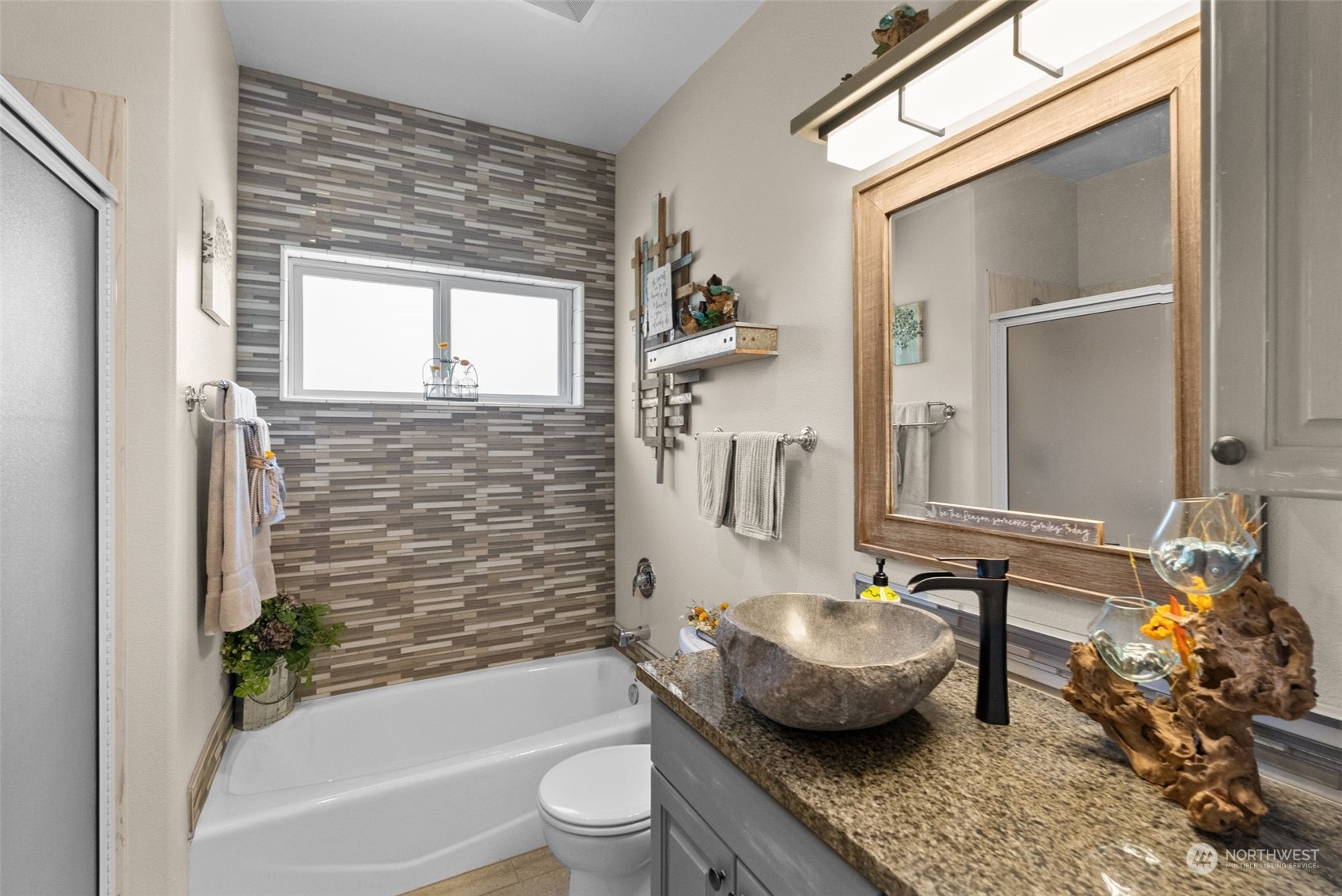 2 Lakeside Country Club SW