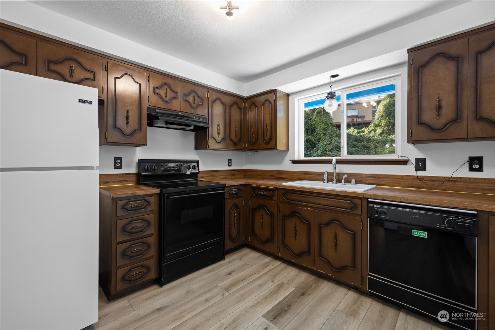 426 142nd Street Ct S