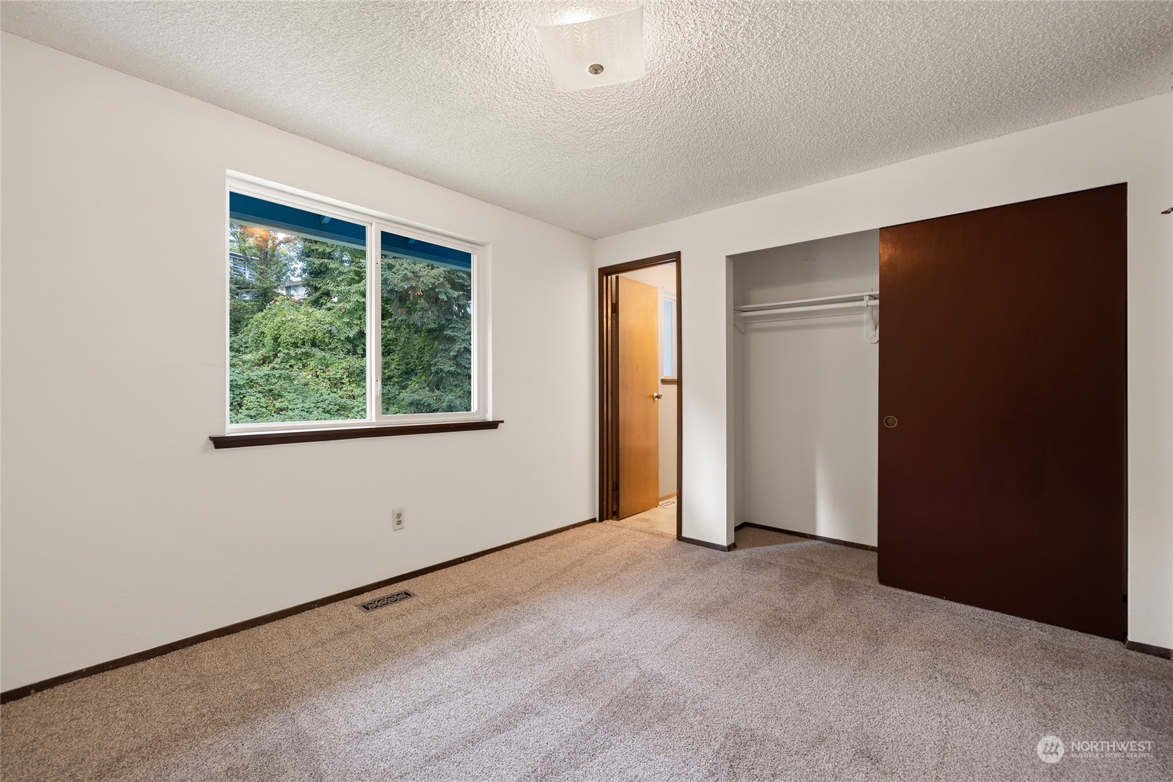 426 142nd Street Ct S