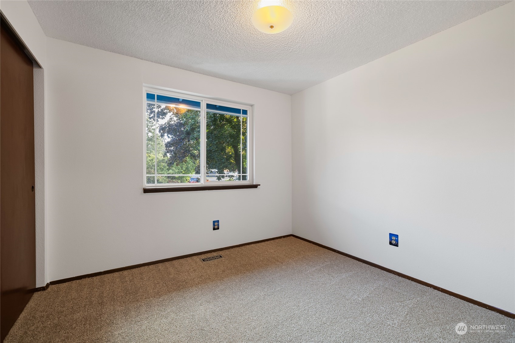 426 142nd Street Ct S