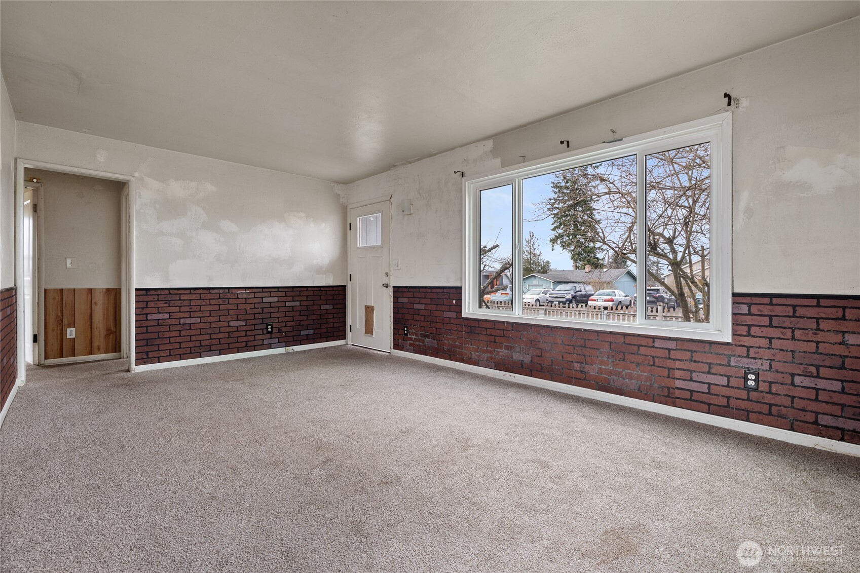 6823 S Clement Avenue