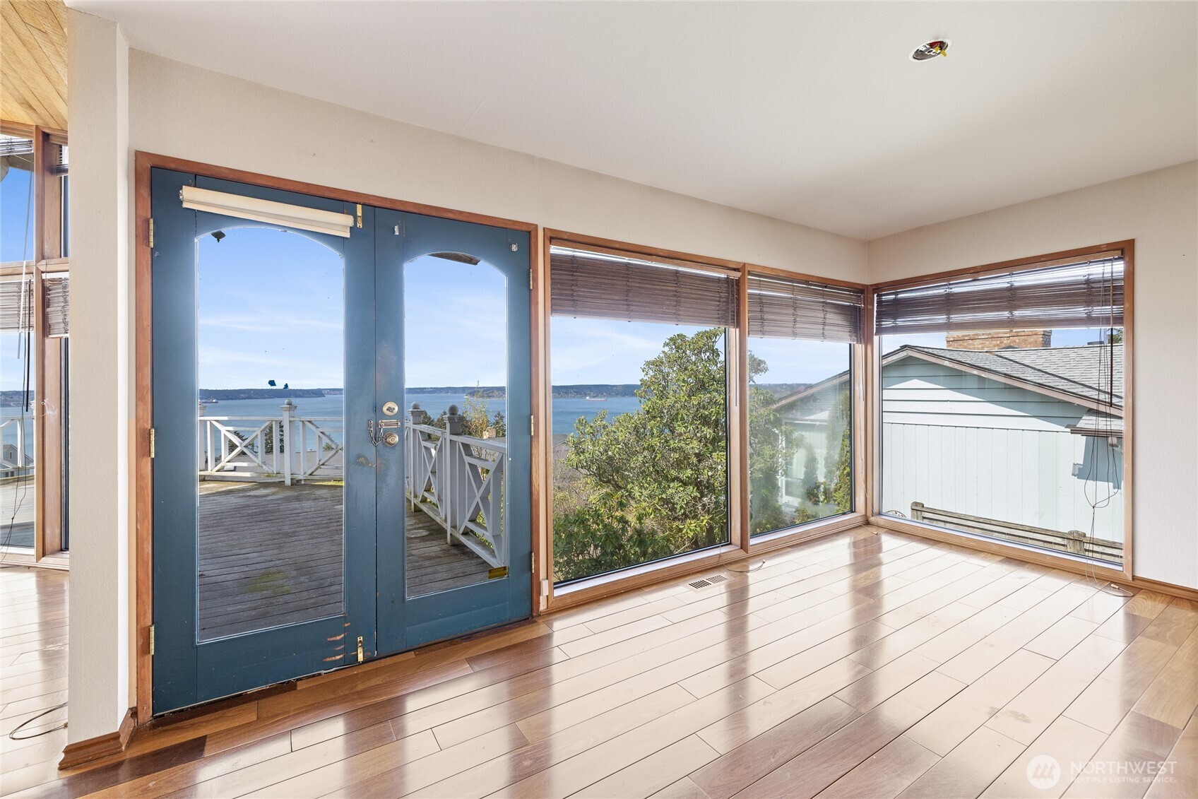 6125 Panorama Drive NE