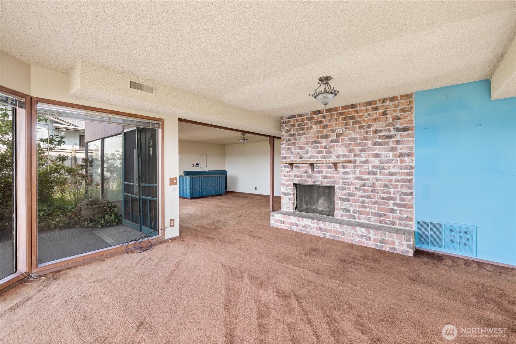 6125 Panorama Drive NE