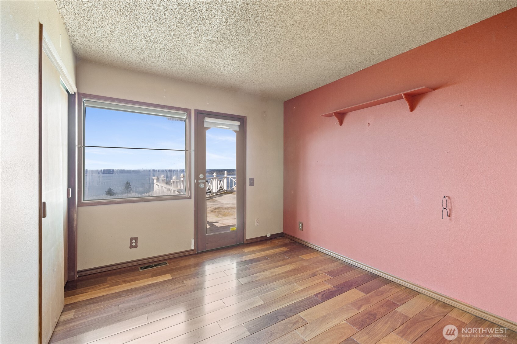 6125 Panorama Drive NE