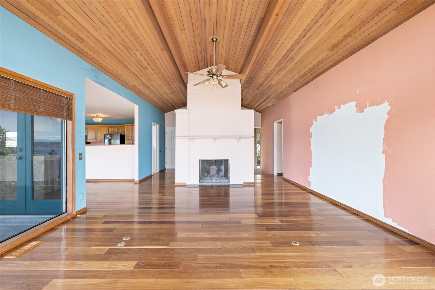 6125 Panorama Drive NE