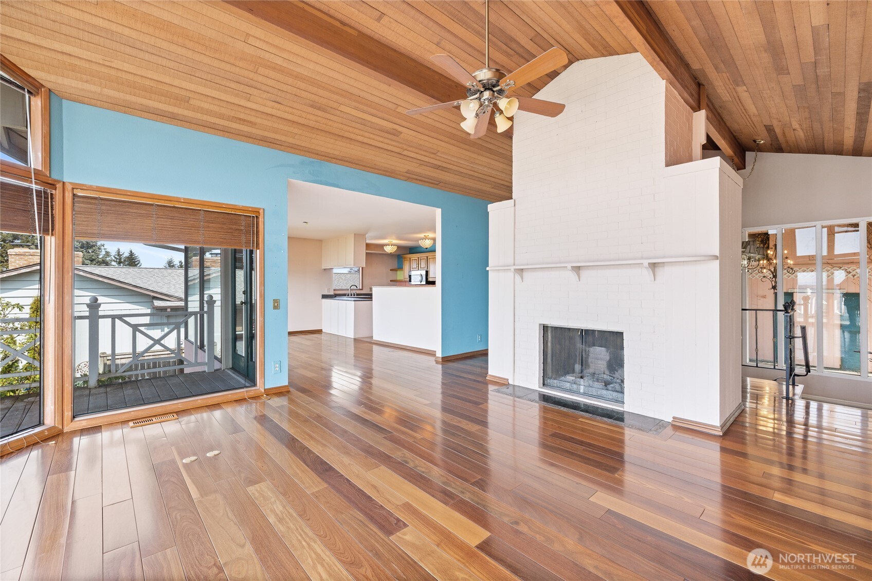 6125 Panorama Drive NE