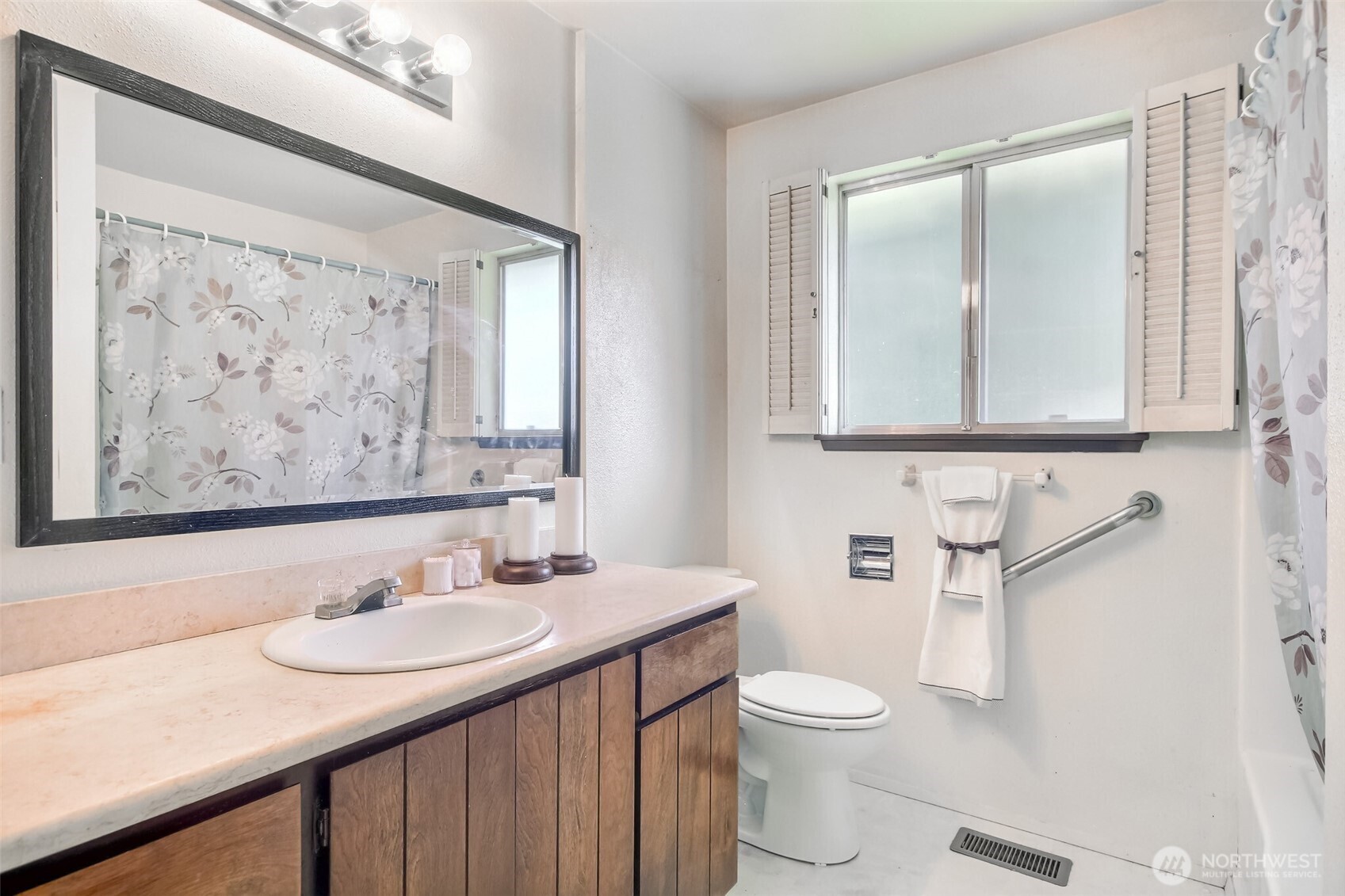 17511 Yakima Avenue S