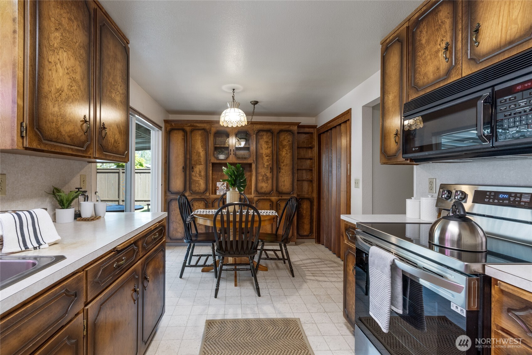 1102 S Villard Street