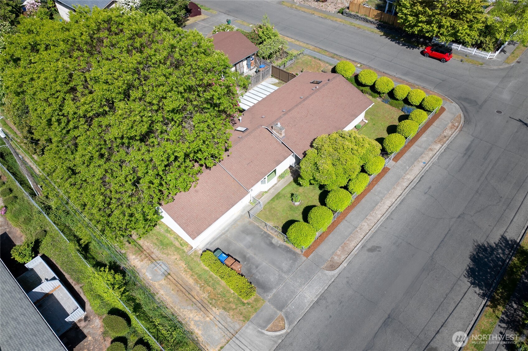 1102 S Villard Street