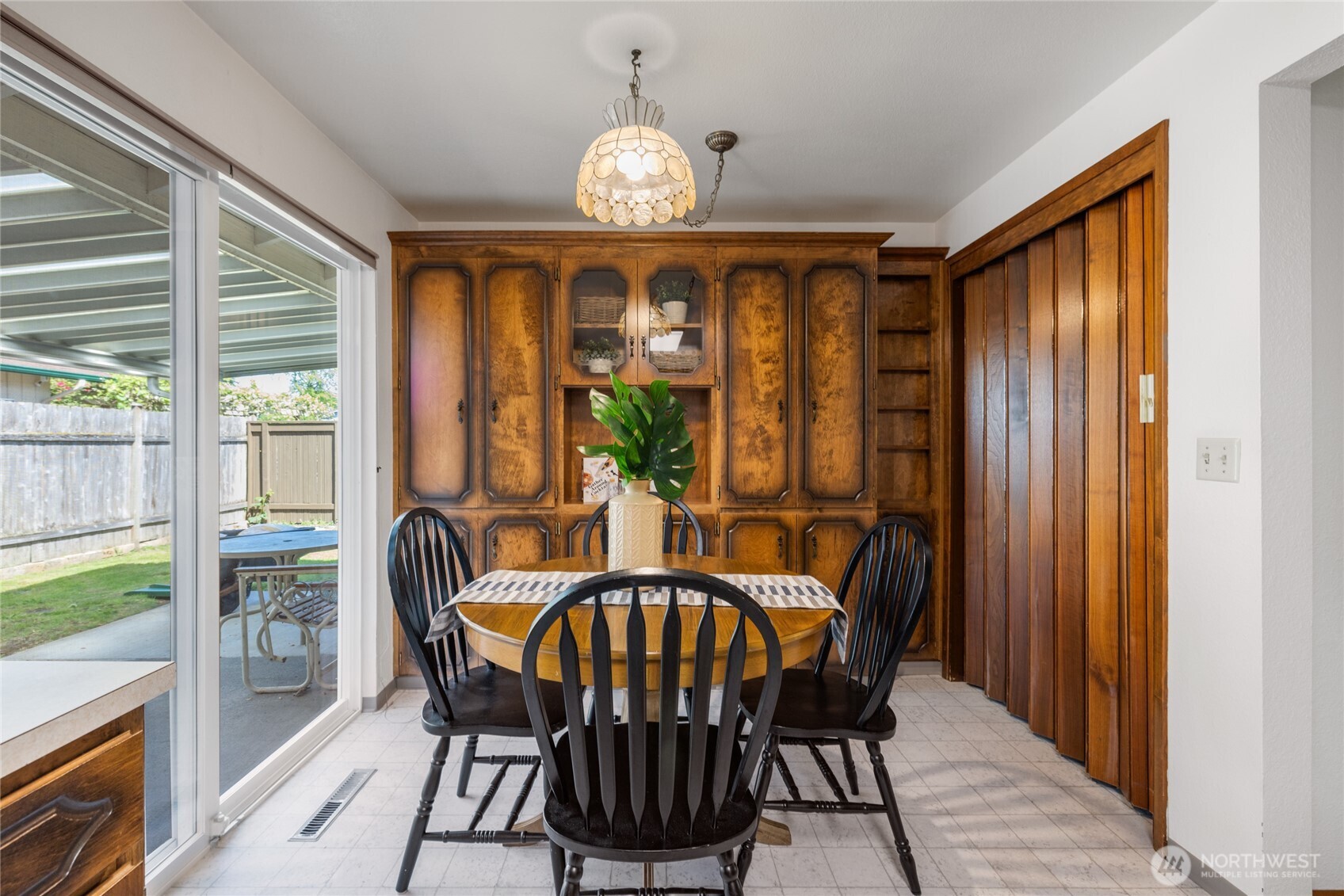 1102 S Villard Street