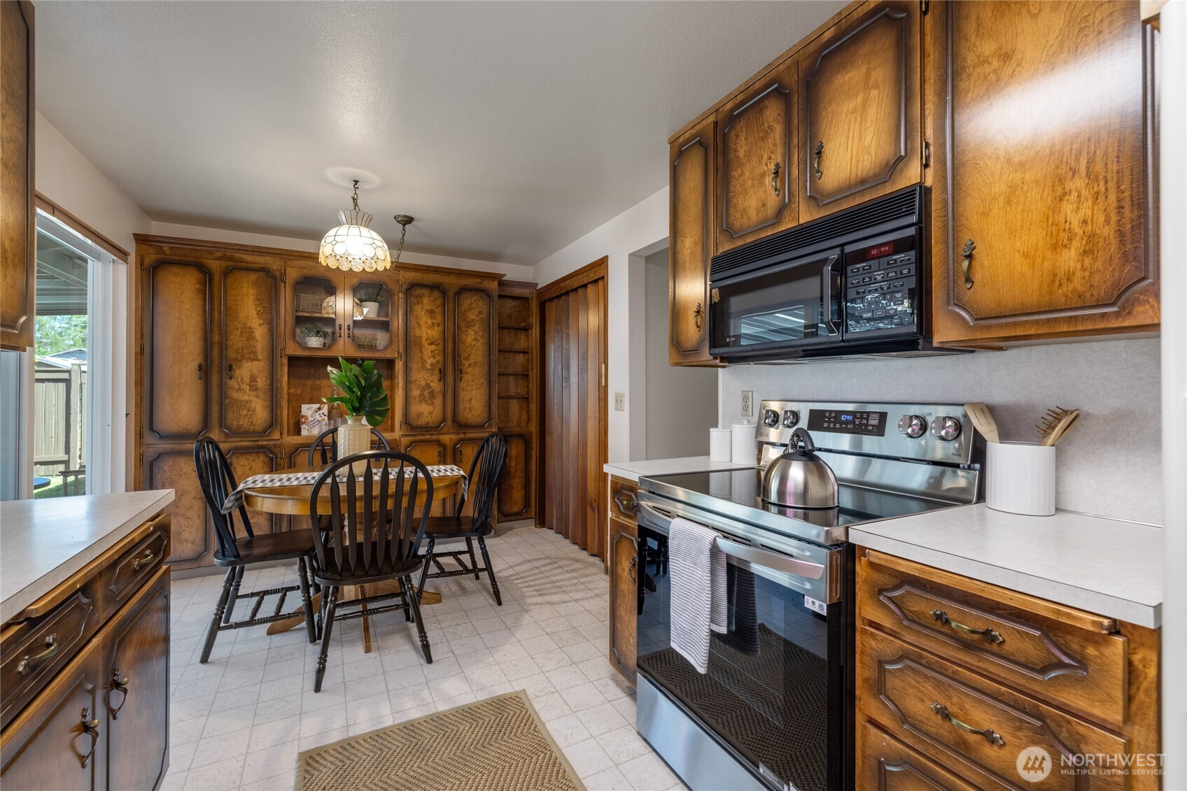 1102 S Villard Street