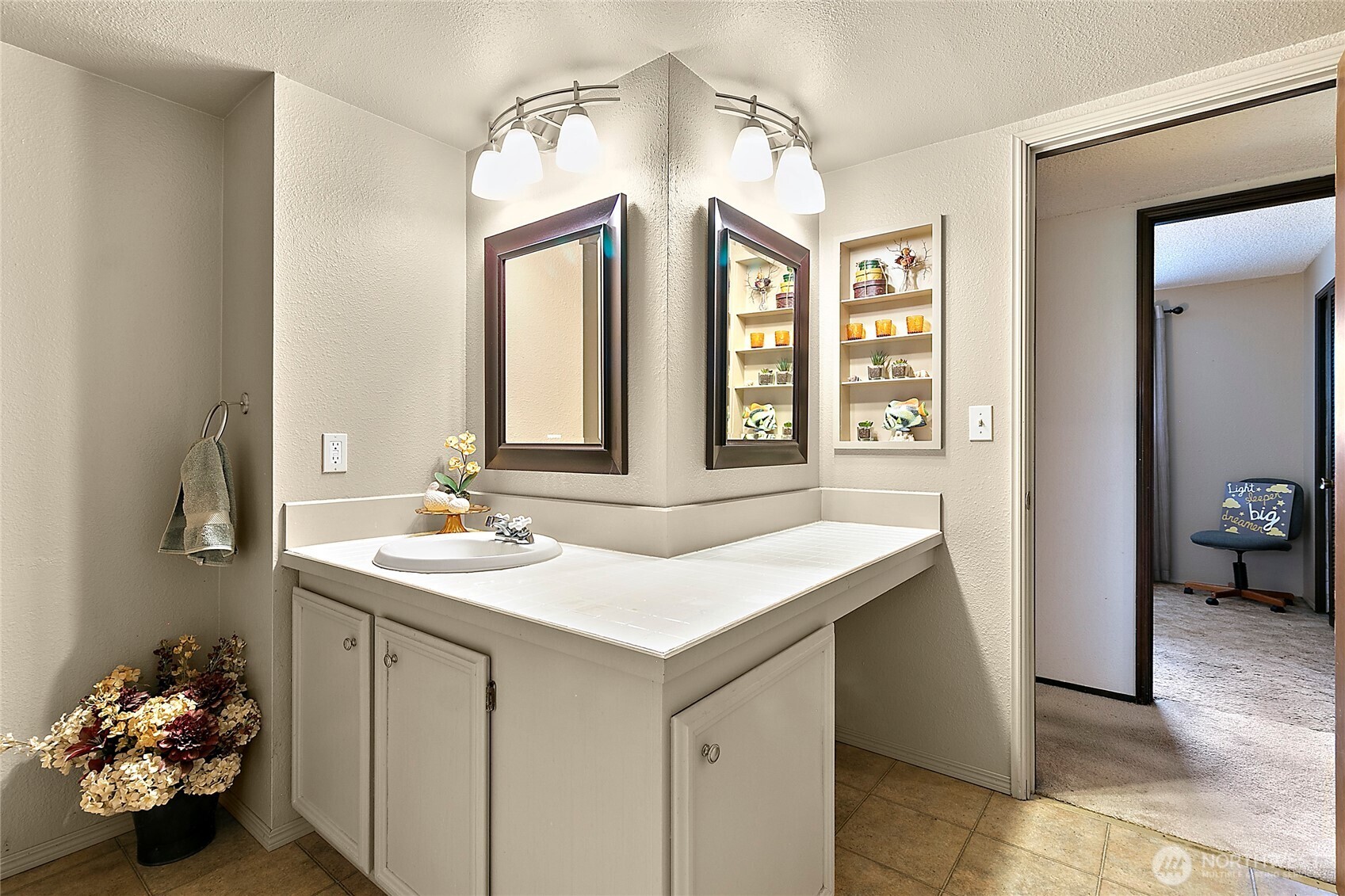 7311 Zircon Drive SW