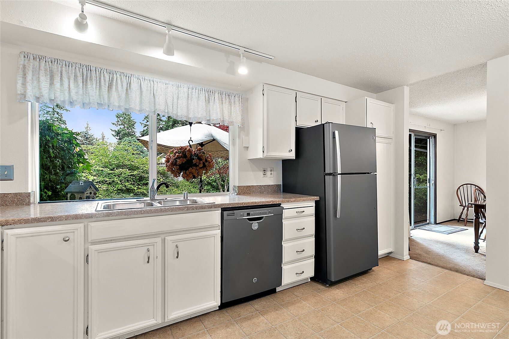 7311 Zircon Drive SW