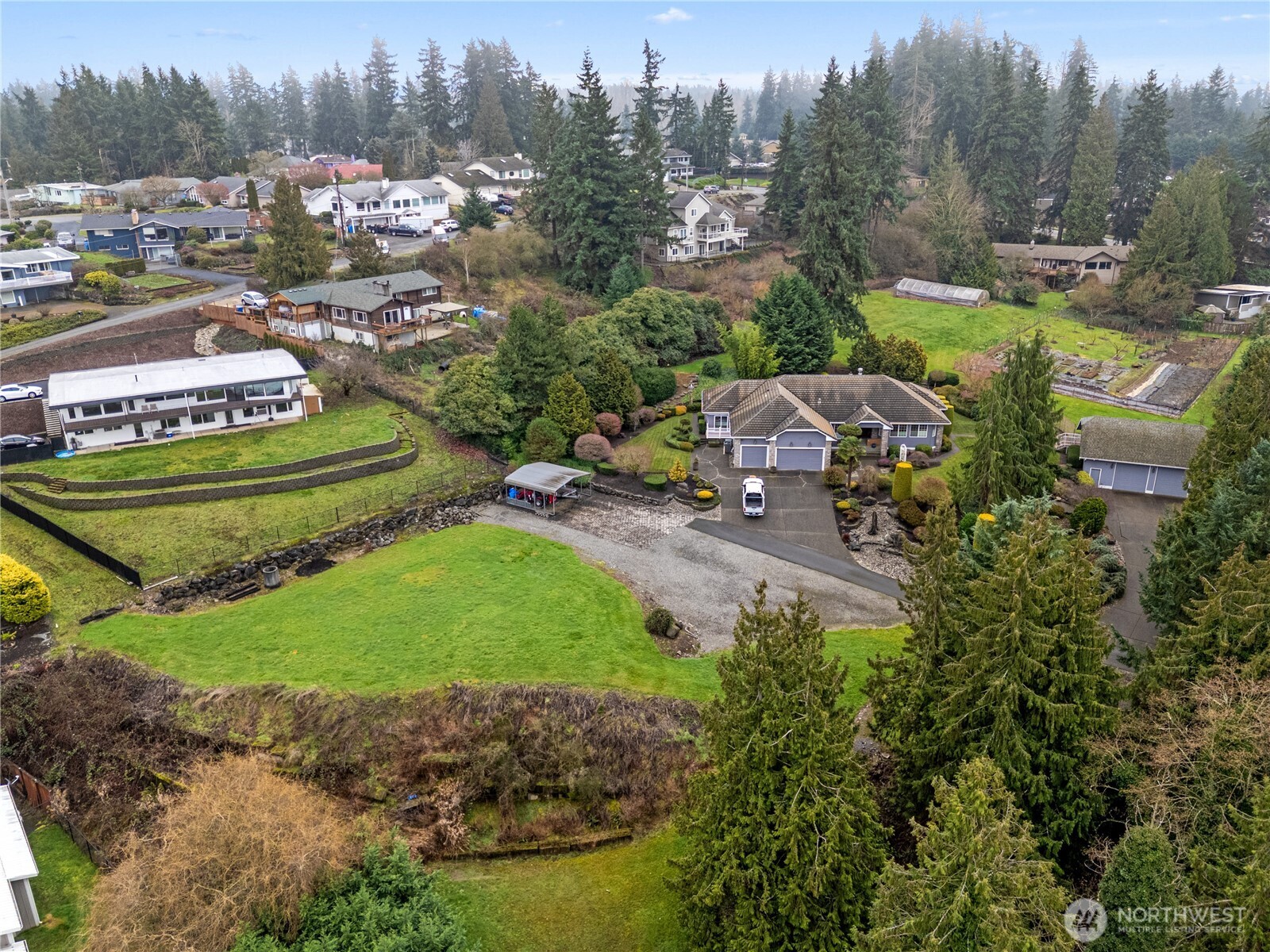 2137 3rd Street SE