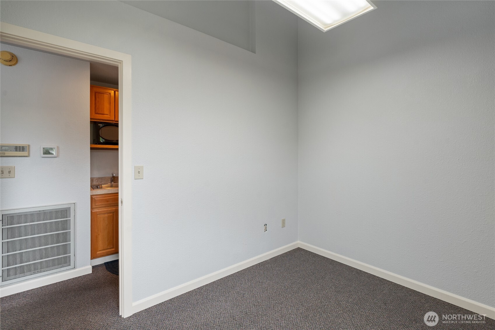 3645 N Pearl Street Unit: B