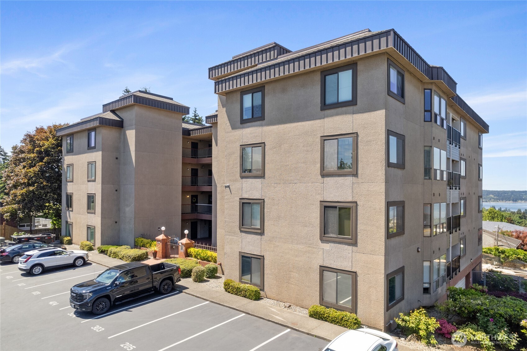 1902 Bridgeport Way W Unit: 106