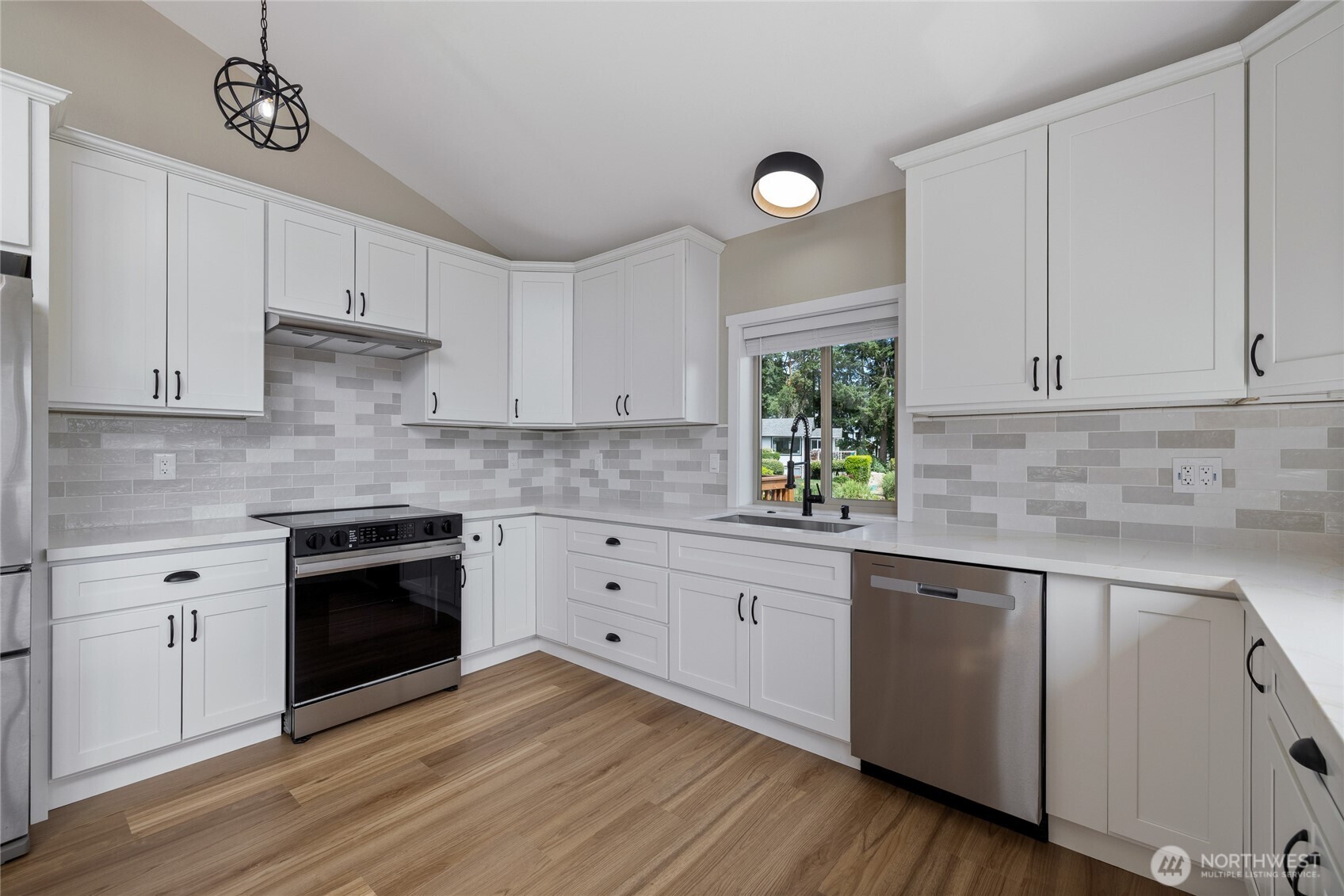 1268 Pilchuck Dr FI