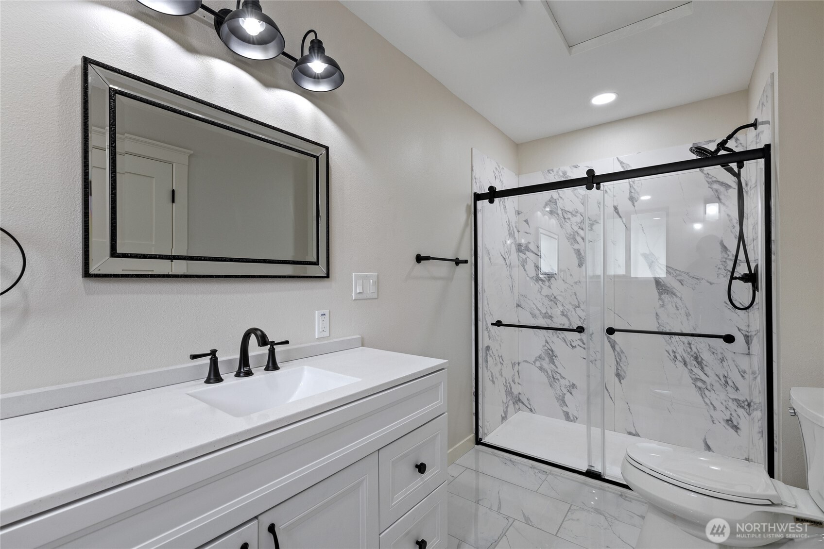 1268 Pilchuck Dr FI
