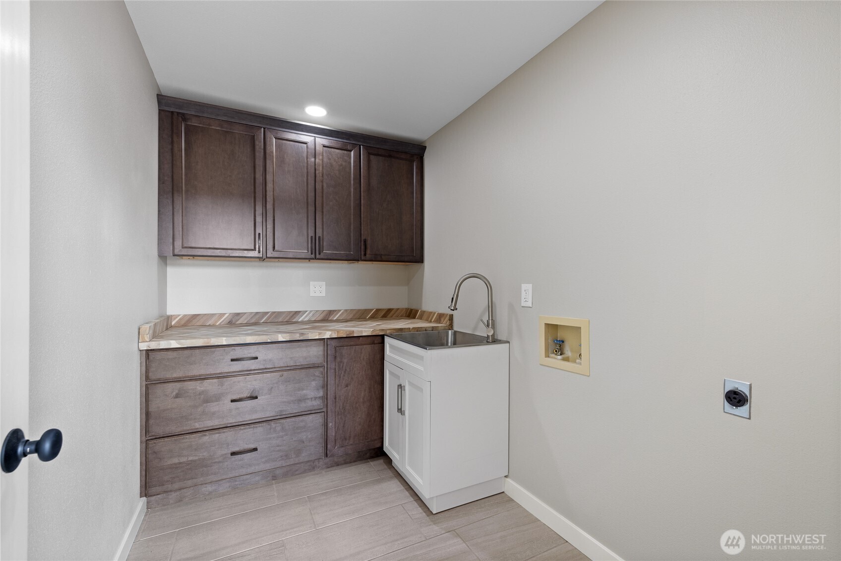 1268 Pilchuck Dr FI
