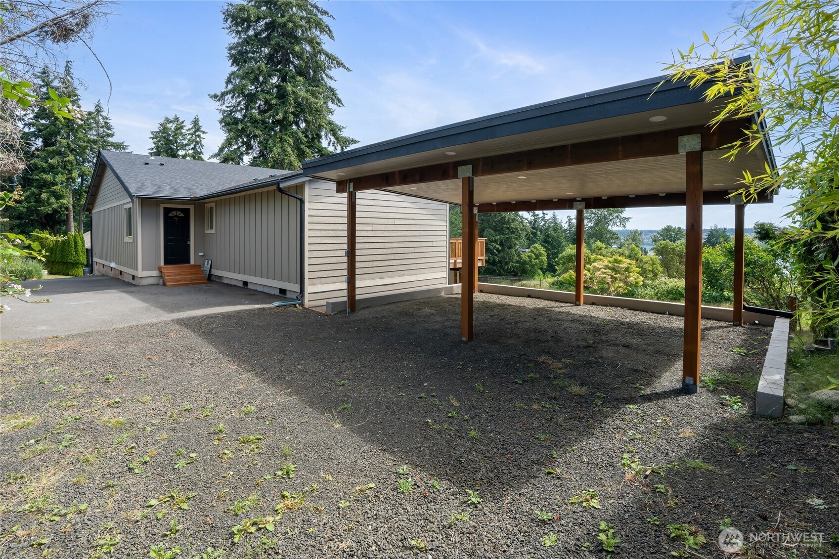 1268 Pilchuck Dr FI
