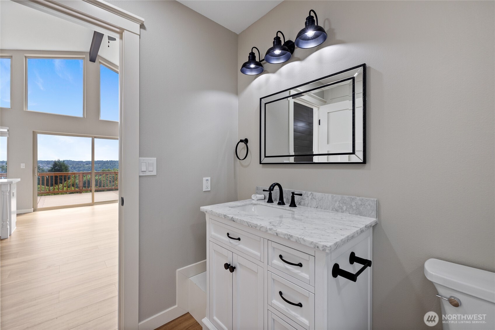 1268 Pilchuck Dr FI