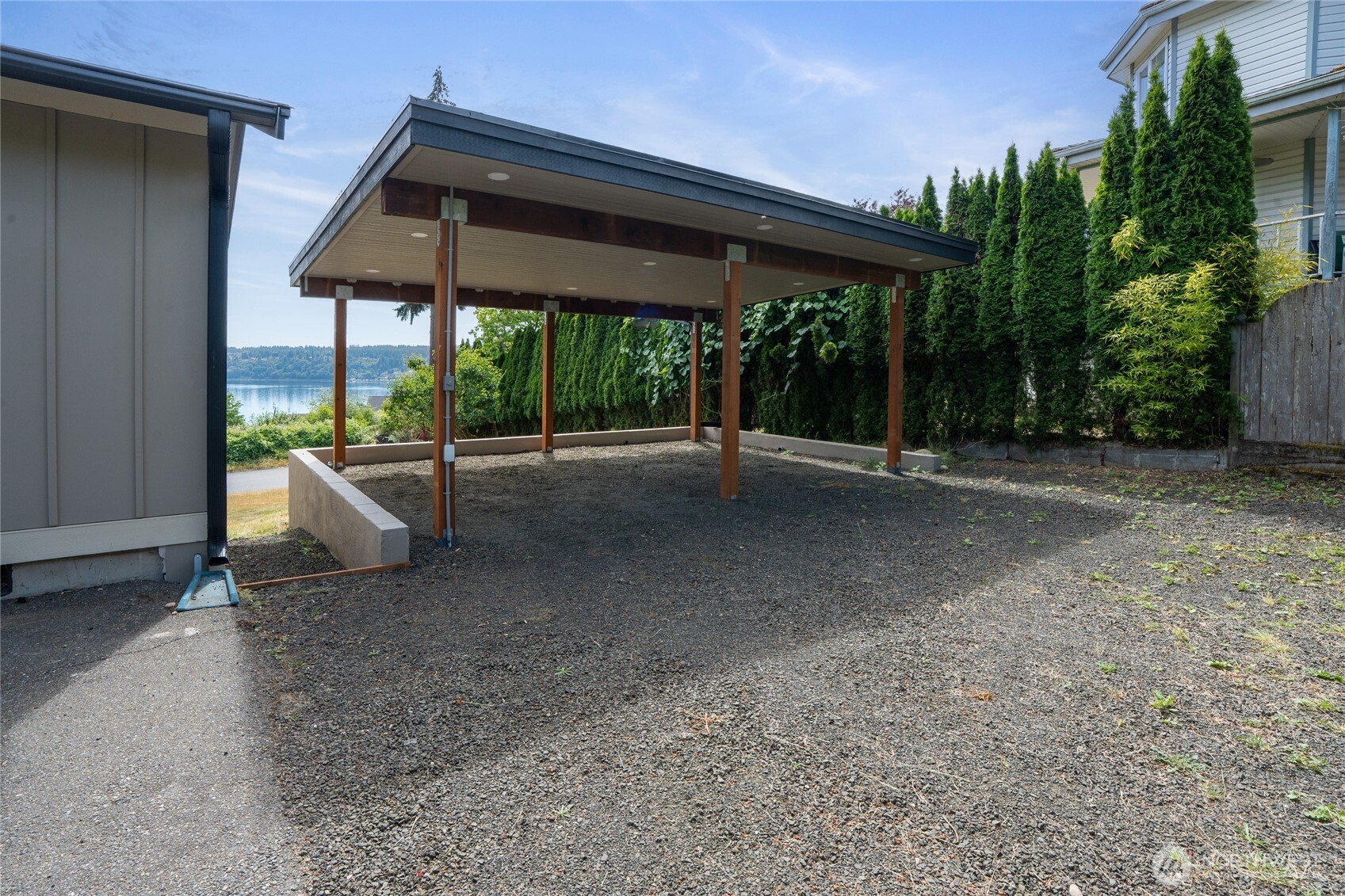 1268 Pilchuck Dr FI