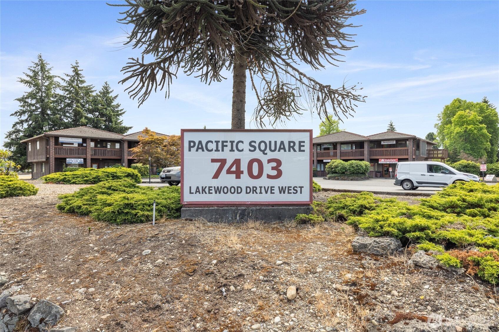 7403 Lakewood Drive W Unit: 1