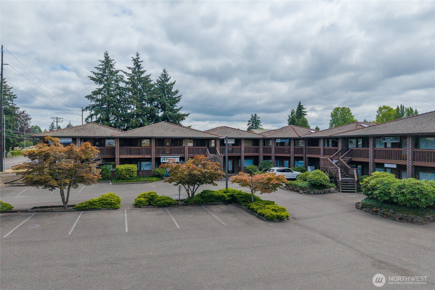 7403 Lakewood Drive W Unit: 1