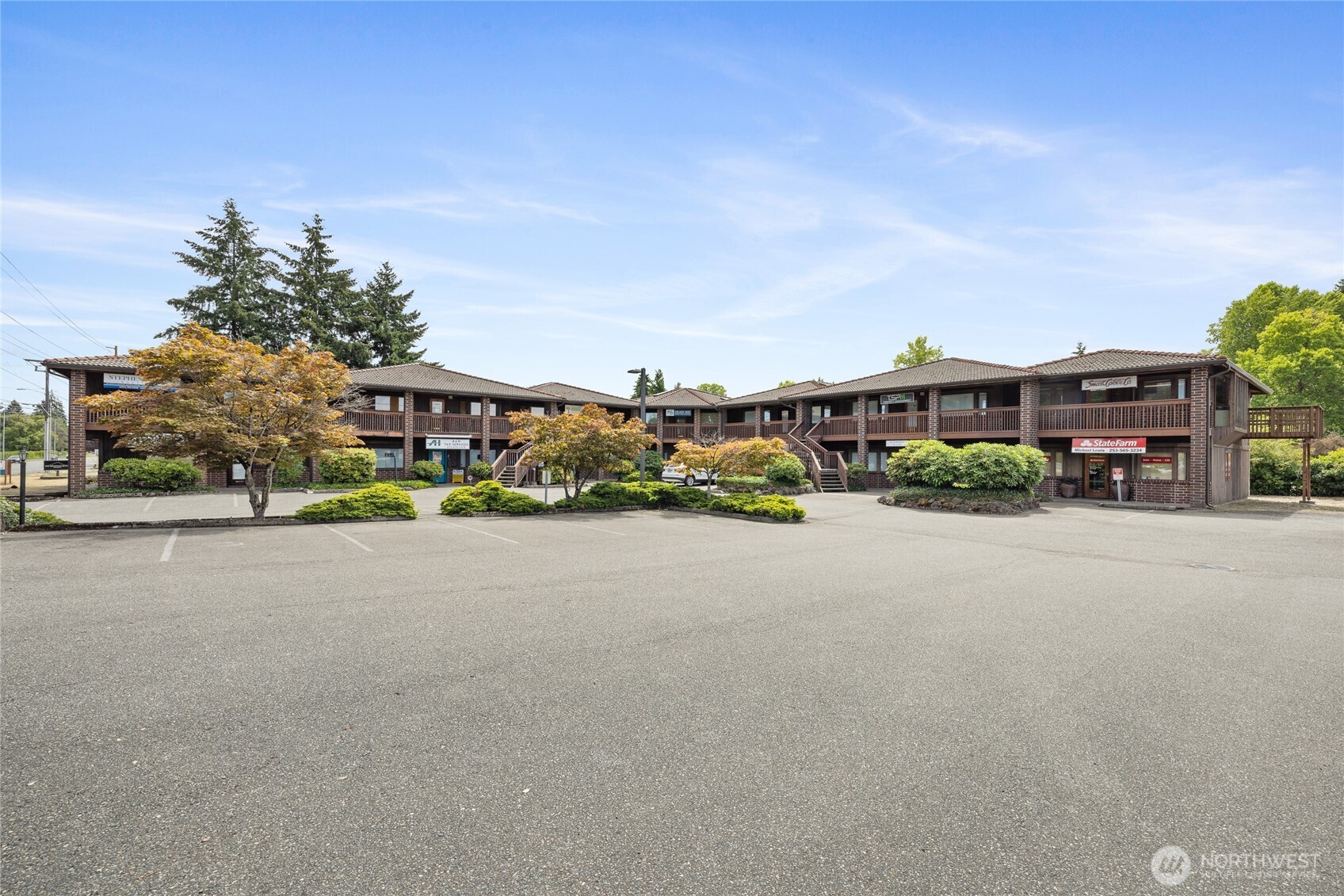 7403 Lakewood Drive W Unit: 1