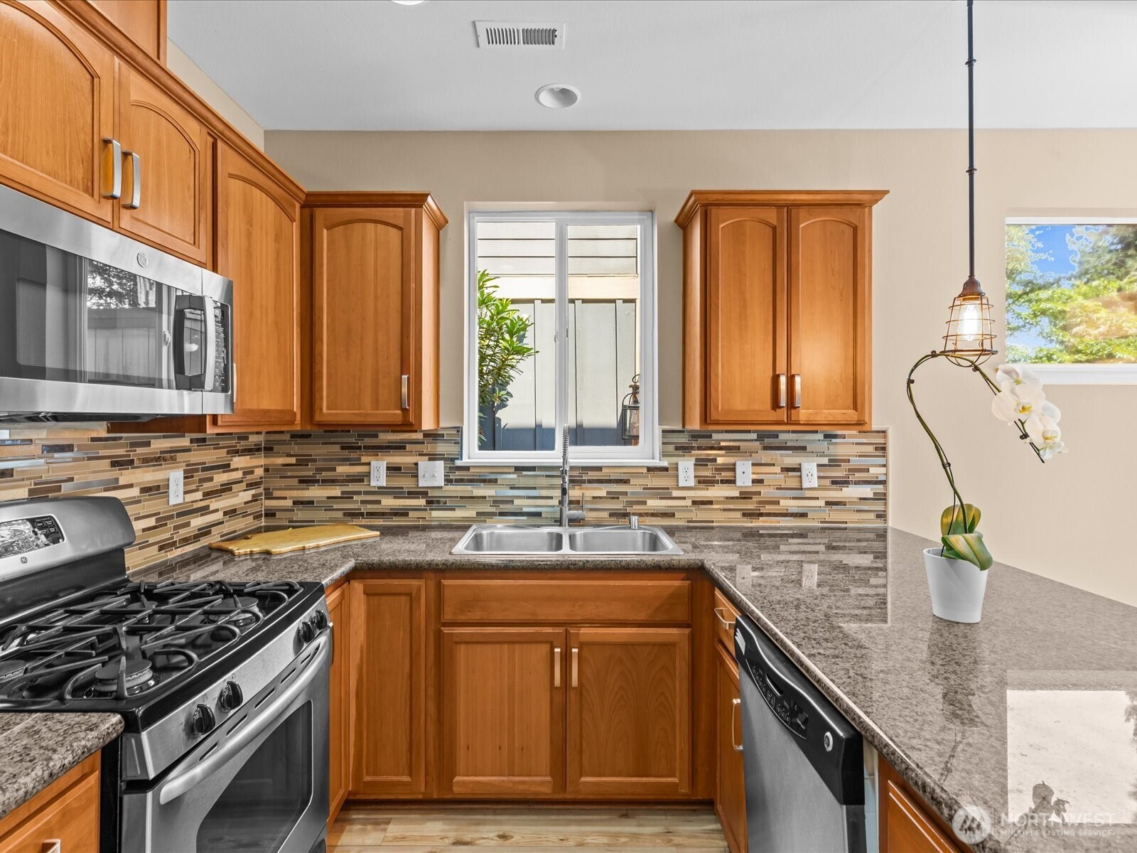16282 2nd Pl S Unit: 2