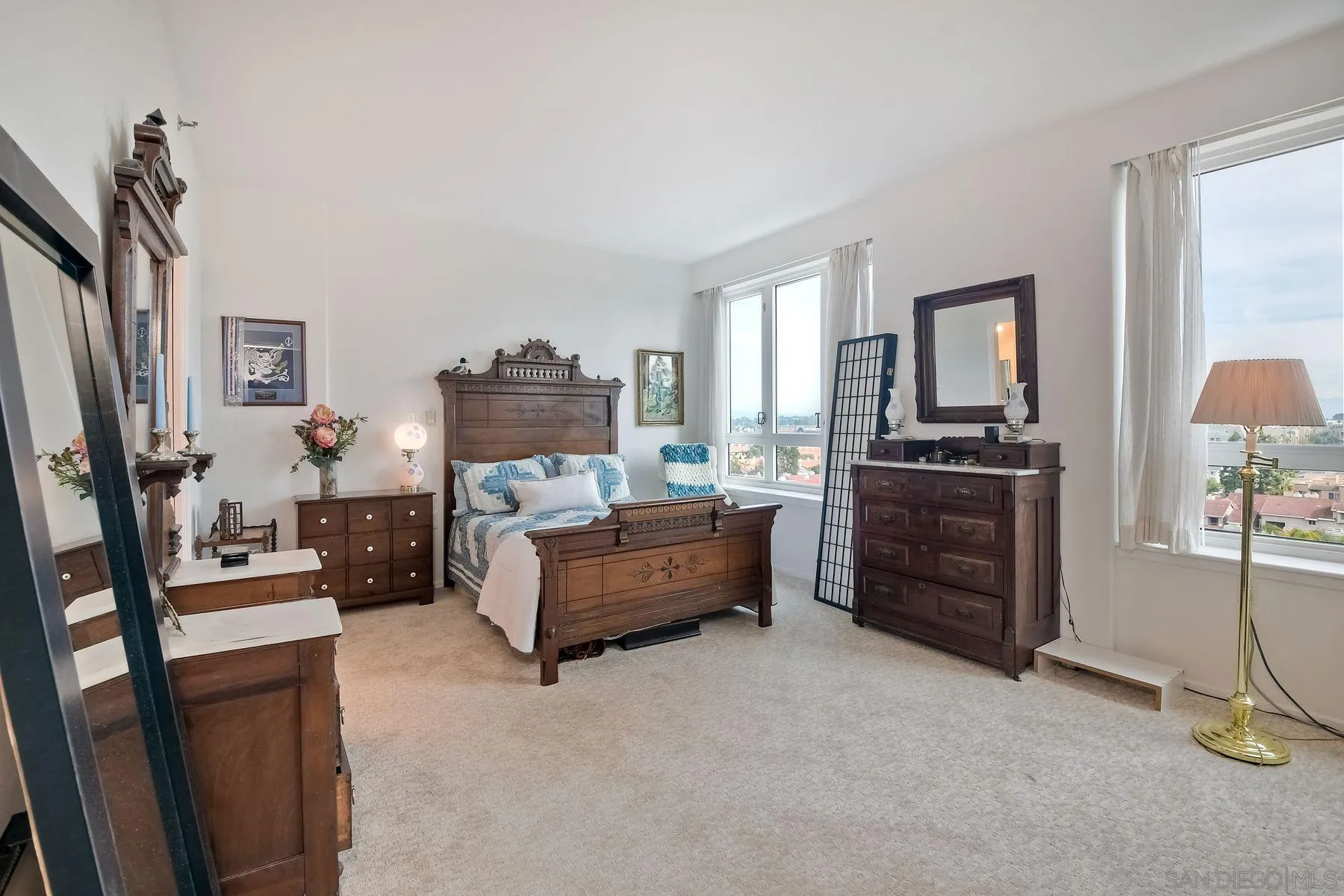 3890 Nobel Dr. Unit 810