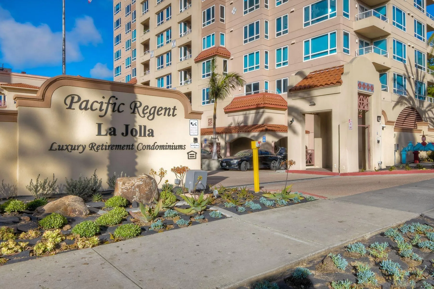 3890 Nobel Dr. Unit 810