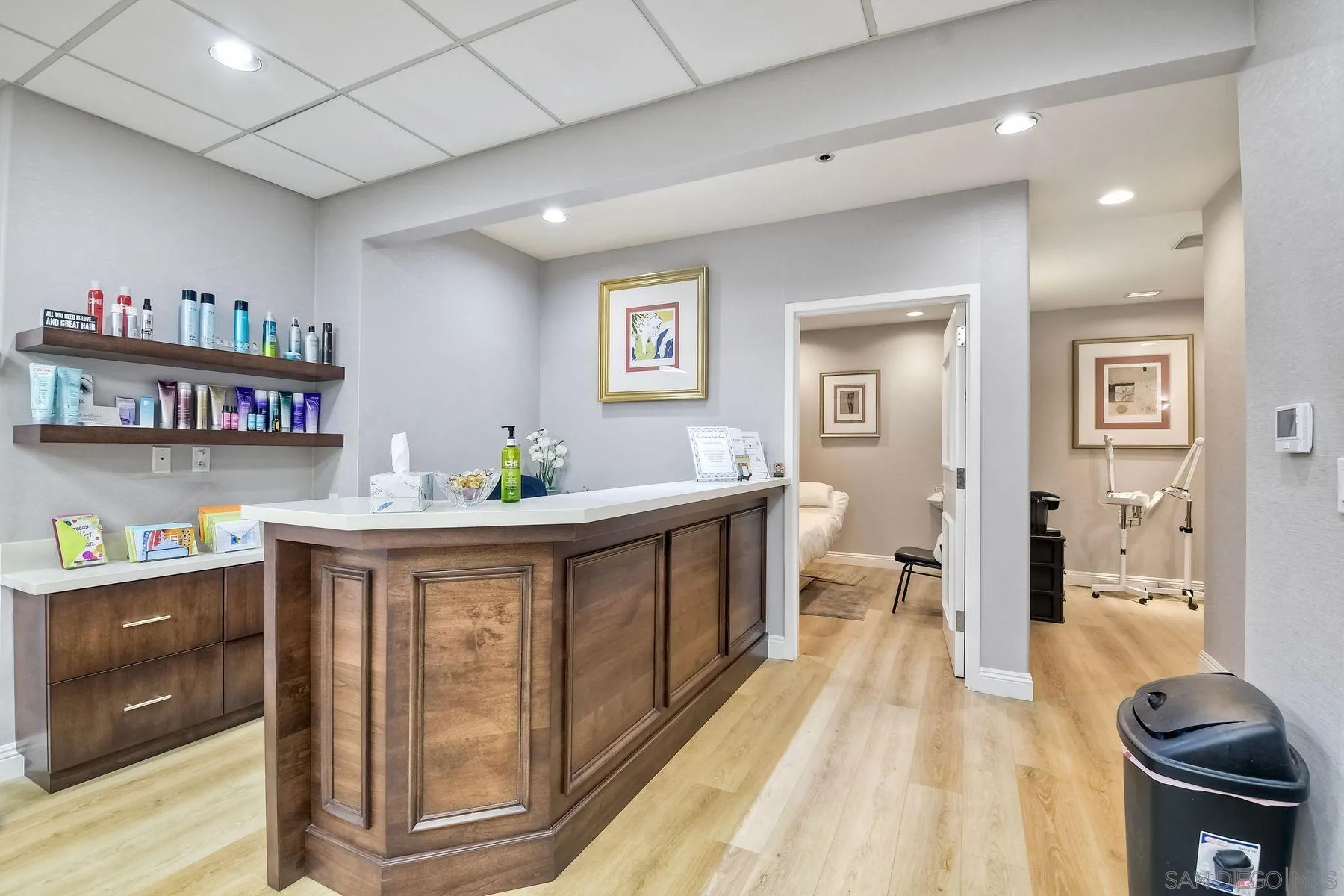 3890 Nobel Dr. Unit 810