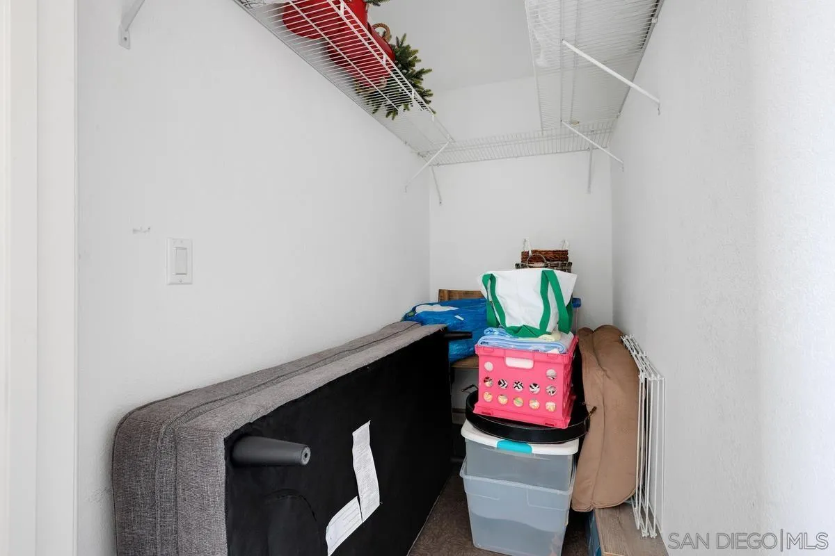 317 Pine Ave Unit 204