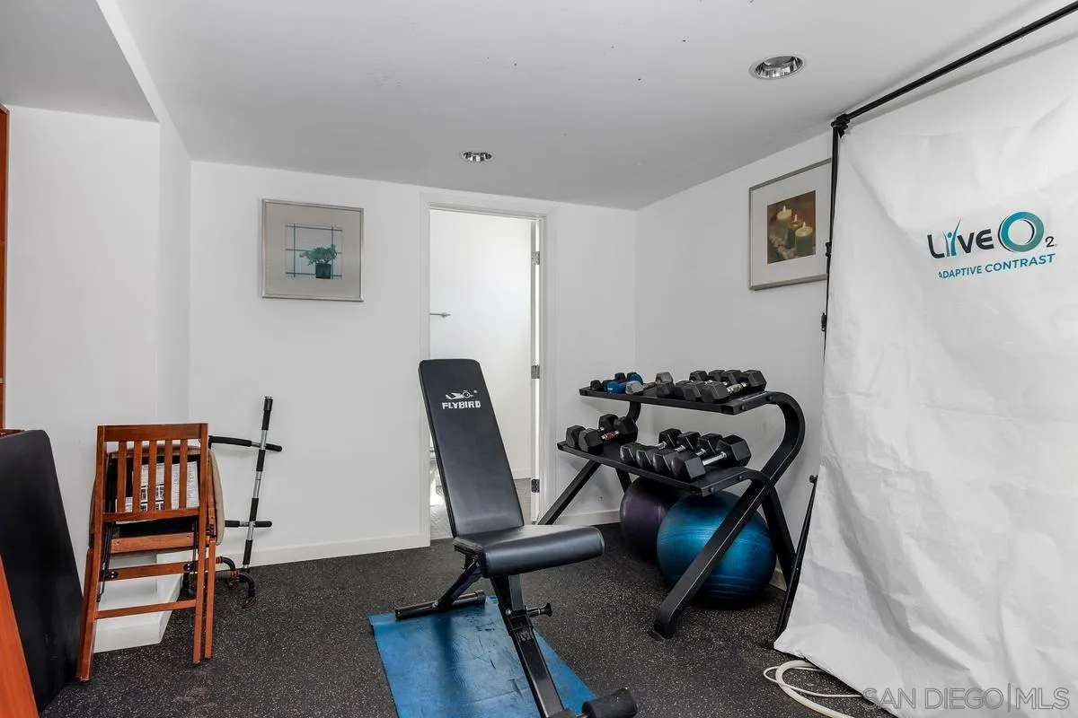 317 Pine Ave Unit 204