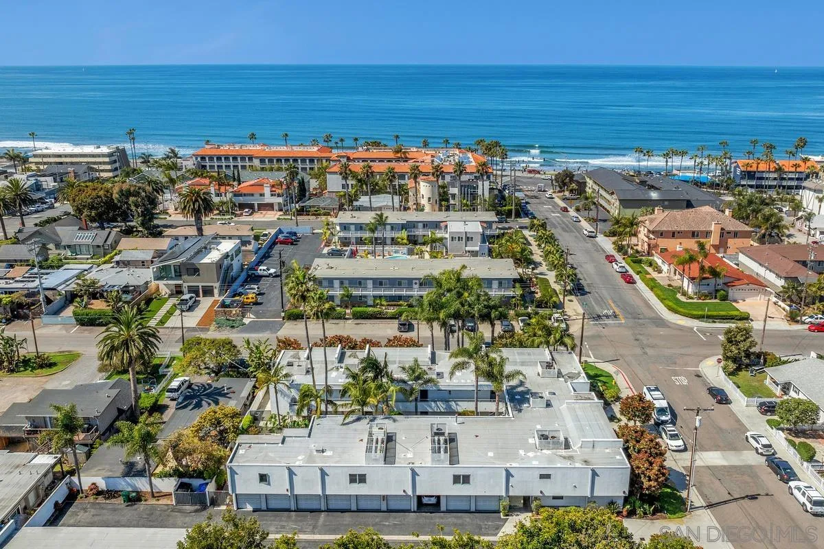 317 Pine Ave Unit 204