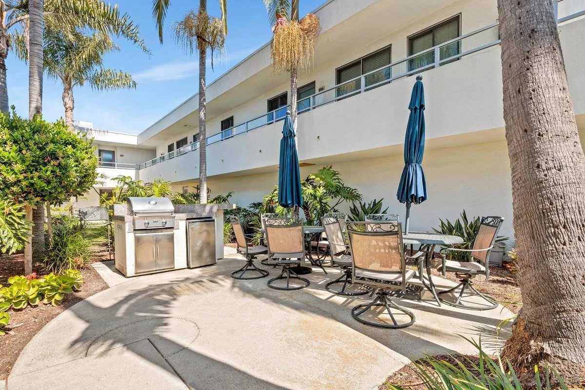 317 Pine Ave Unit 204