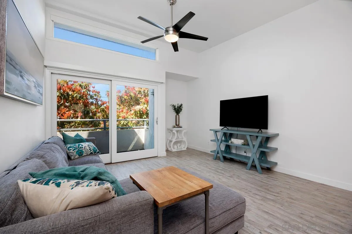 317 Pine Ave Unit 204