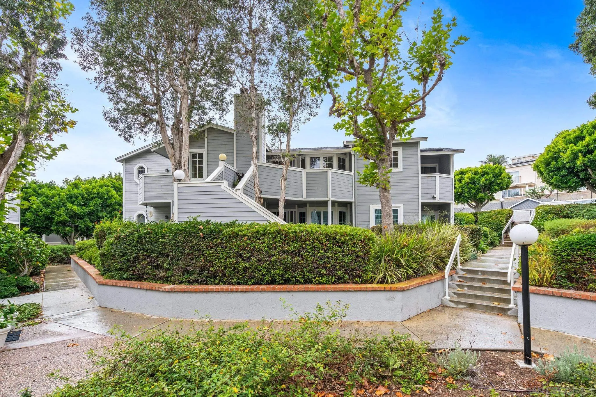 2142 S Coast Hwy