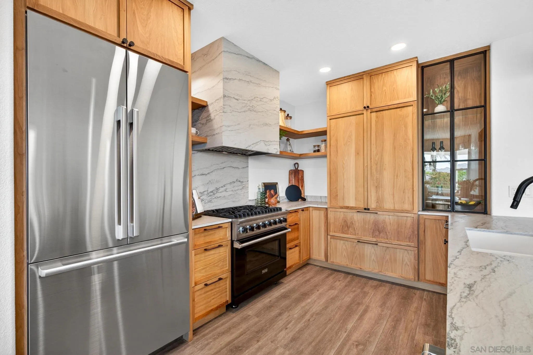 12262 Avenida Consentido