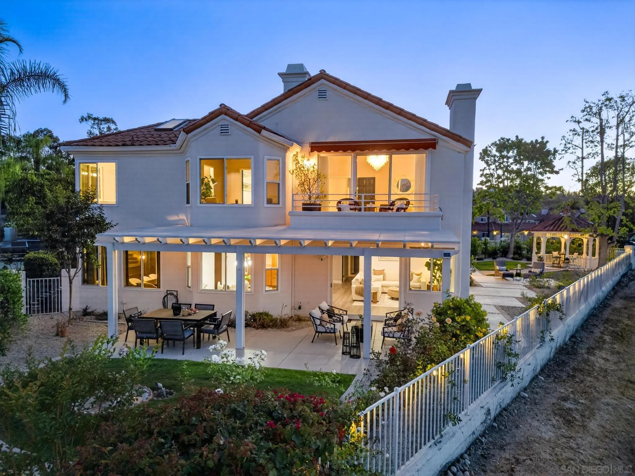 12262 Avenida Consentido