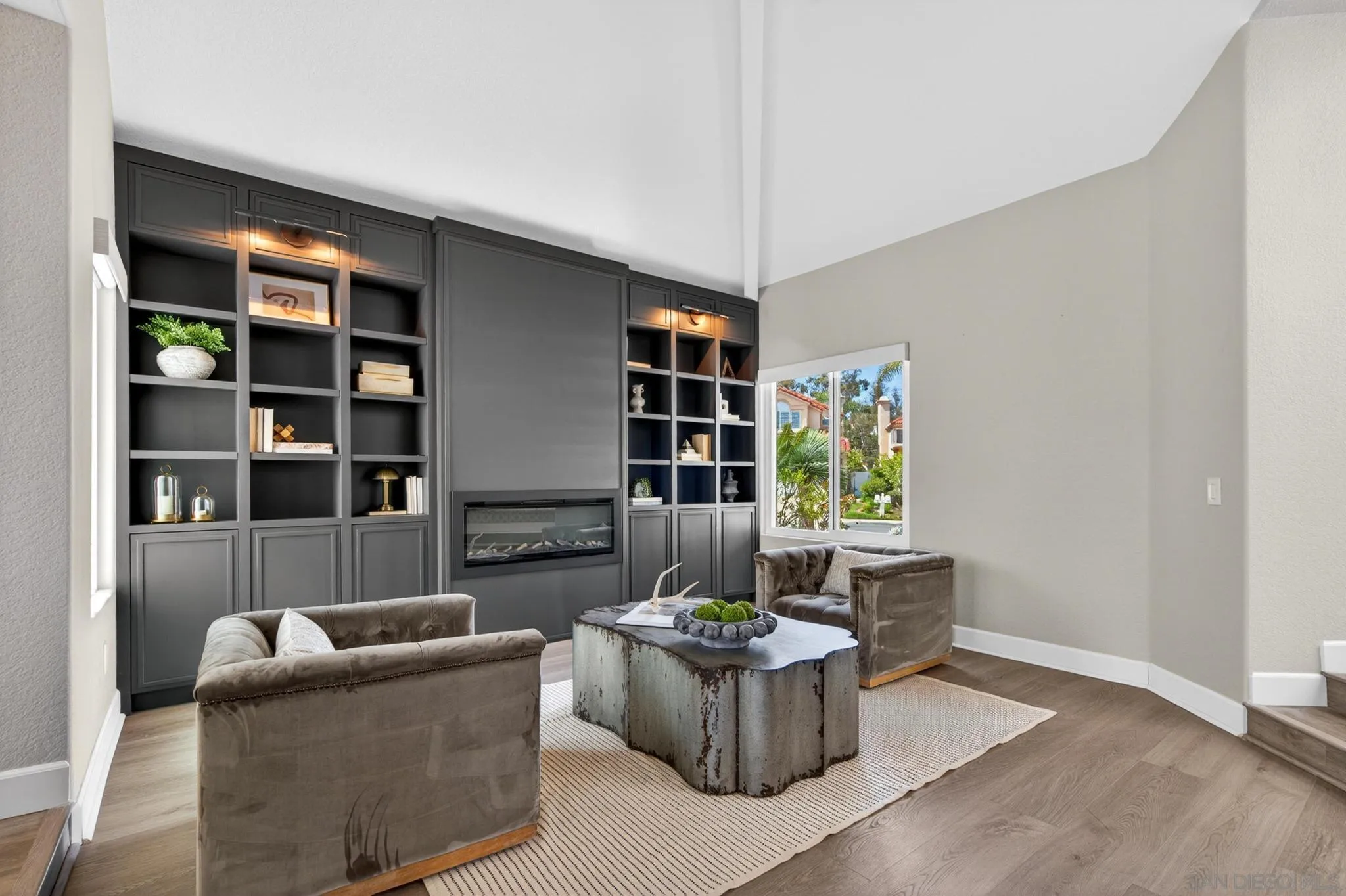 12262 Avenida Consentido