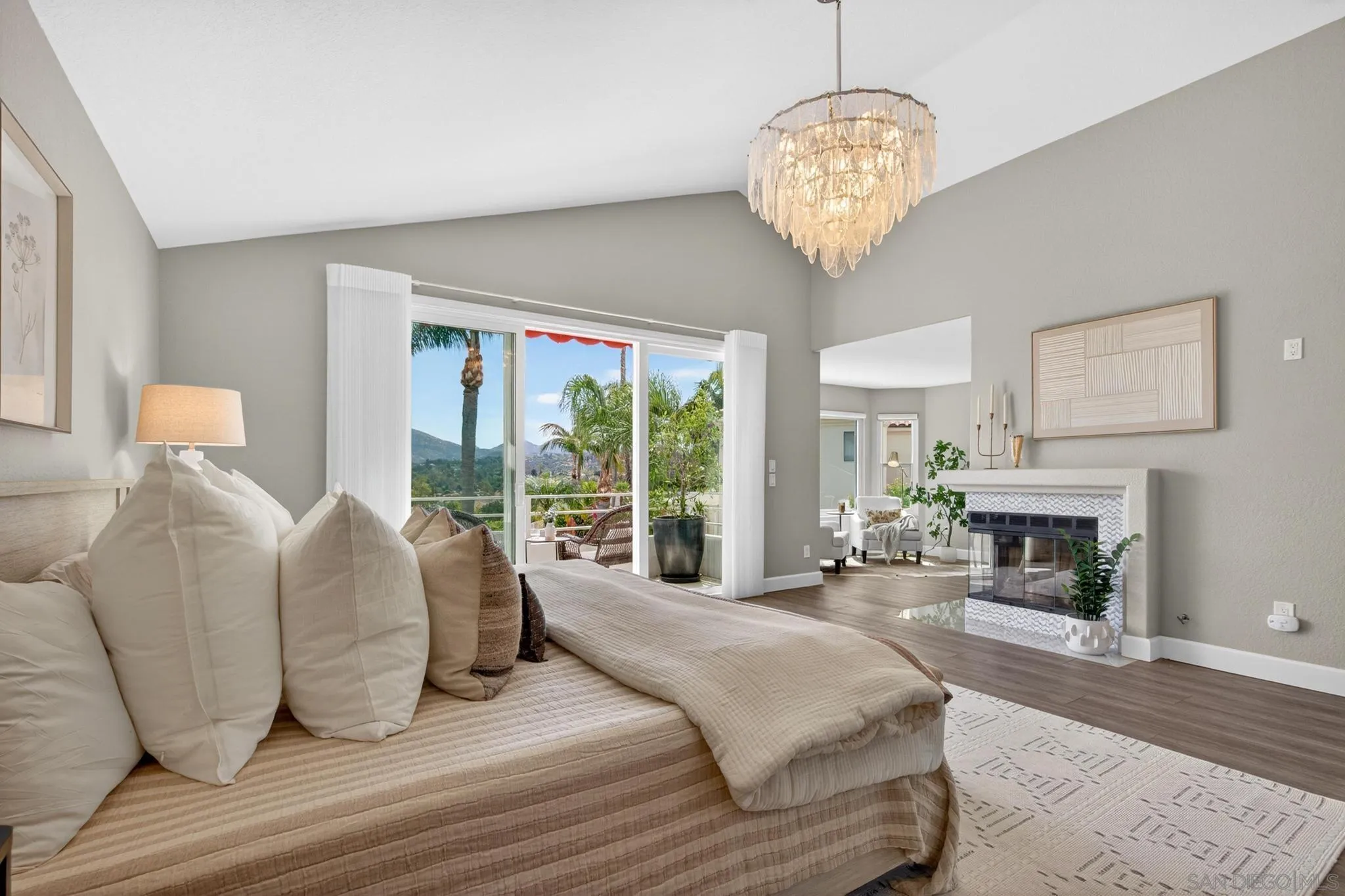 12262 Avenida Consentido